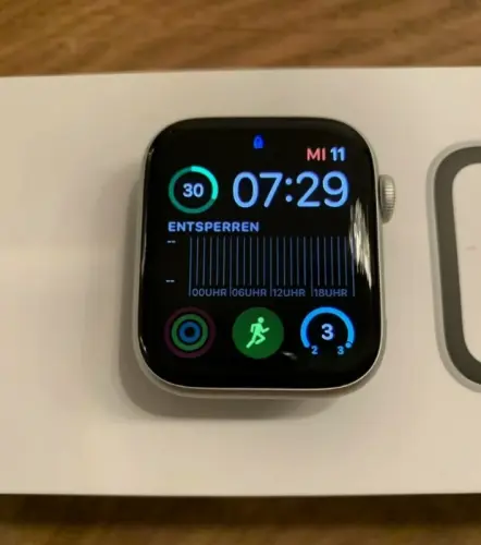 Apple Watch Series 4, wie Neu à Zürich