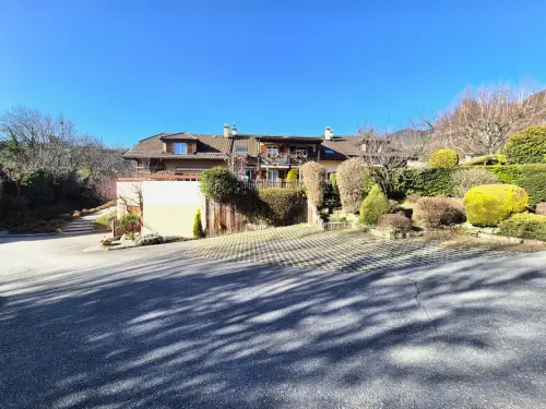 Maison mitoyenne de 4,5 pièces, panneaux solaire, avec terrasse garage