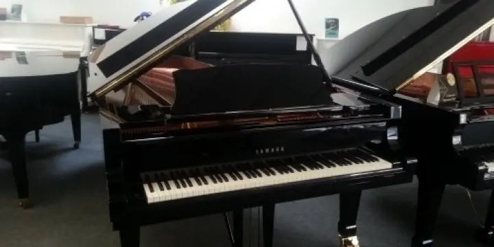 Piano à queue Yamaha cfIIIs