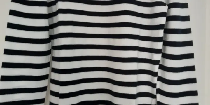 Pull femmeBenetton,blanc marinière,rouge,bleu,S