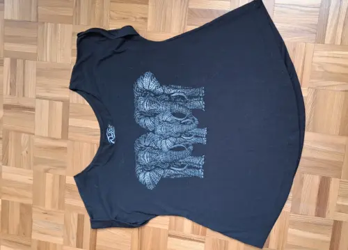 T-shirt noir éléphants à Moutier