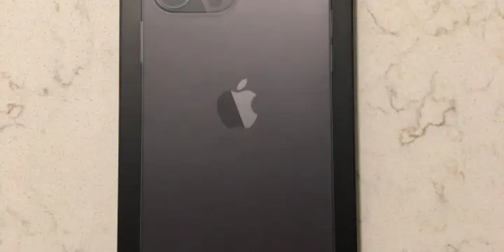 iPhone 13 Pro Max 512 Go inutilisé avec reçu