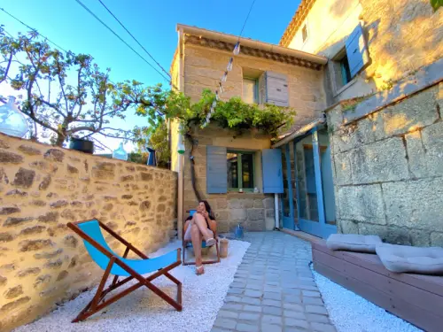 Charmante maison de village en pierre Uzès (Sud France) à Uzès