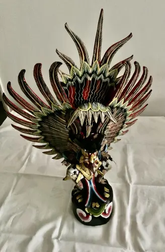 sculpture Aigle GARUDA EN BOIS à Onex