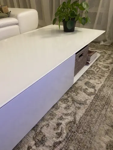 Table basse blanche à Grand-Lancy