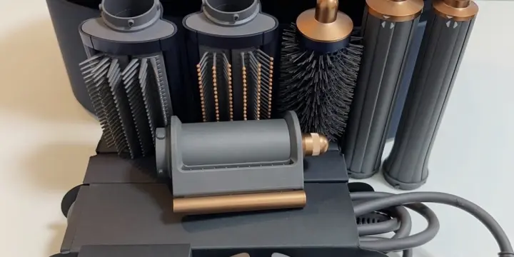 Dyson airwrap