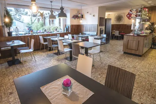 Restaurant à remettre entièrement équipé à louer