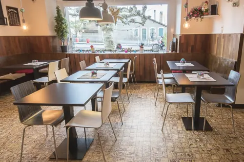 Restaurant à remettre entièrement équipé à louer