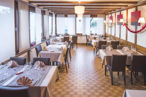 Restaurant à remettre entièrement équipé à louer