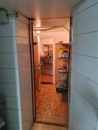 Restaurant à remettre entièrement équipé à louer