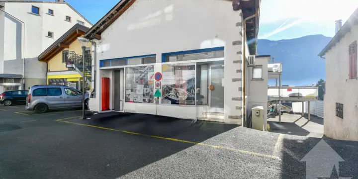 Deux locaux commerciaux au coeur de Fully