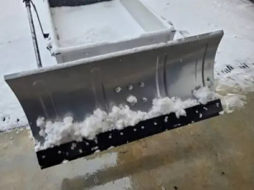 Lame à neige pour transporteur à chenilles GKZ à LA ROCHE