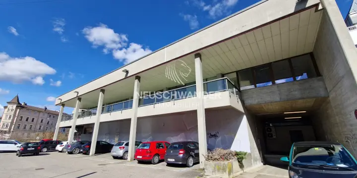 Immeuble de rendement mixte et 19 parkings à Delémont à vendre
