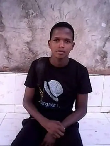 Jeune Guinéen âgé de 20 ans  à dakar