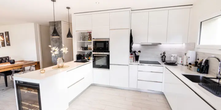 Magnifique attique 3½ pièces avec grande terrasse/véranda à Aproz-Sion