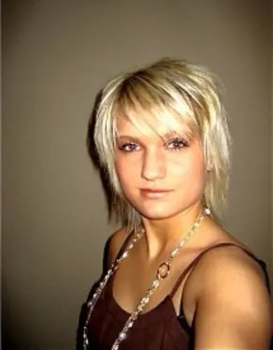 Milf blonde ! à Genève