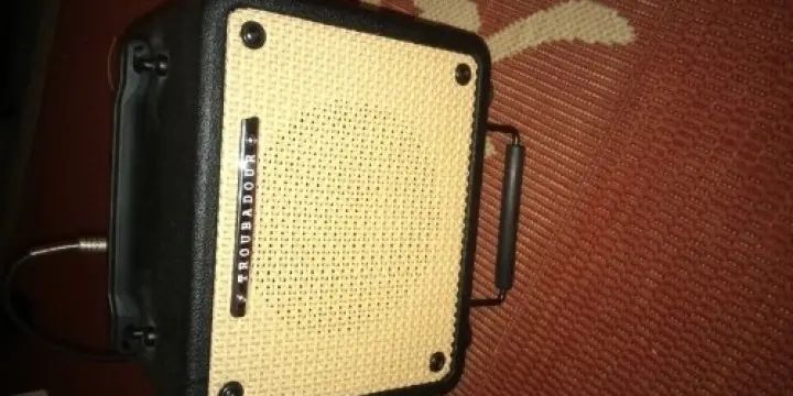 Ampli guitare (troubadour t15-u,15w) 