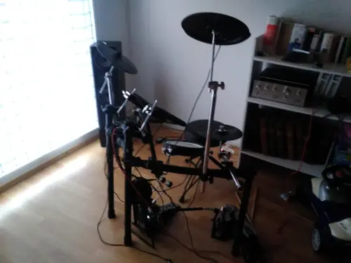 Batterie électronique Roland td-4 head made by Remo à Courtételle
