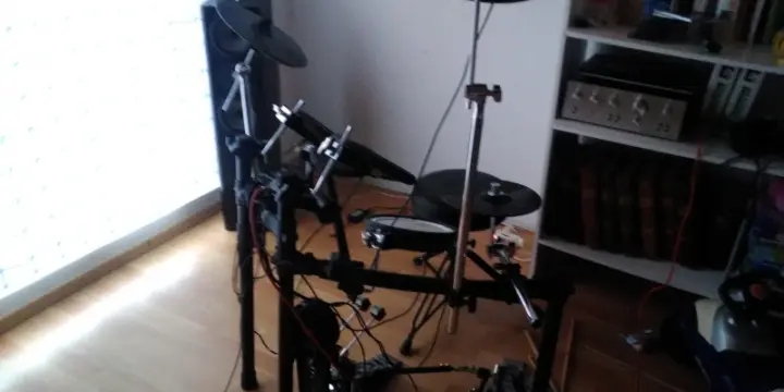 Batterie électronique Roland td-4 head made by Remo