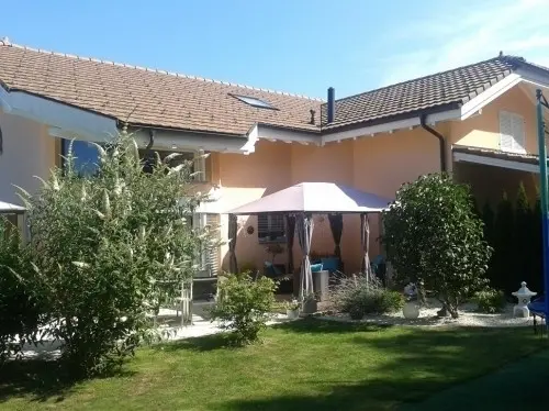 Superbe villa individuelle de 6.5 pièces à Attalens