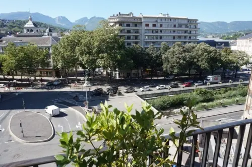Chambéry (Fr), Coeur de ville T3 110 m2 à Chambéry