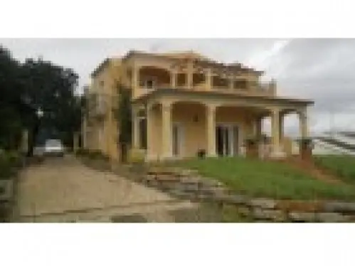 Villa 4 chambres Faro Portugal Réf:H802 à Faro