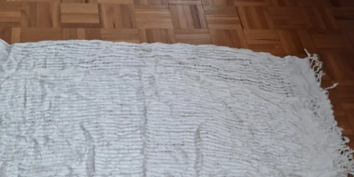 Foulard blanc à franges comme neuf