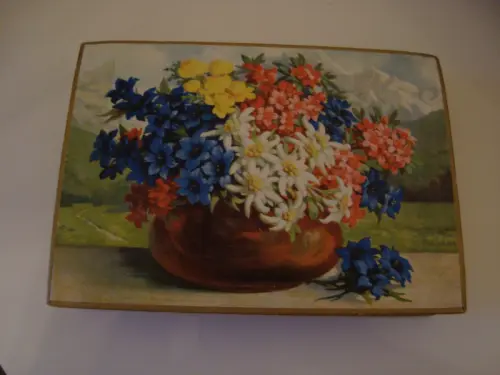 Anciennes boîtes de collection en carton à Fribourg