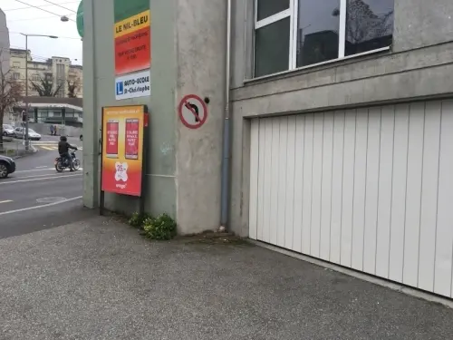1 place de parc dans un garage au centre de Lausanne à Lausanne
