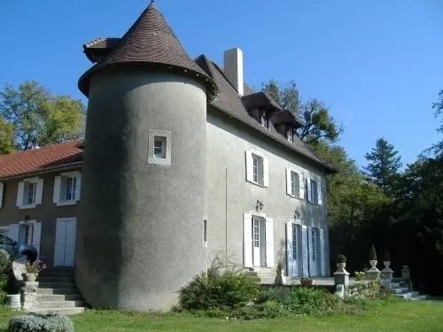 Gîte au Château de Montfleur- Jura à Montfleur