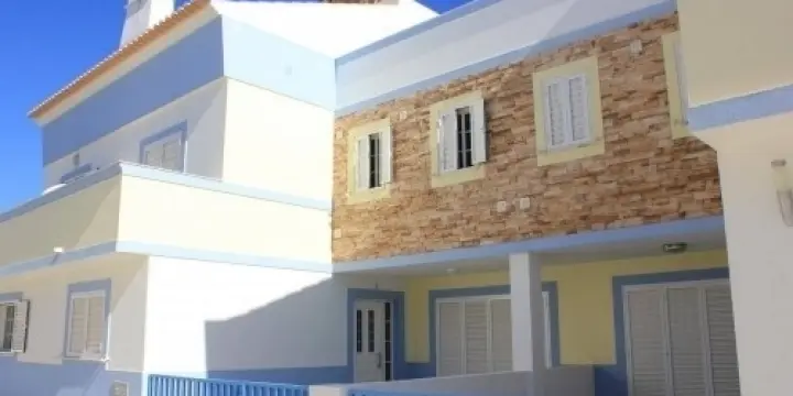 Belle villa jumelée à 5min de la plage 