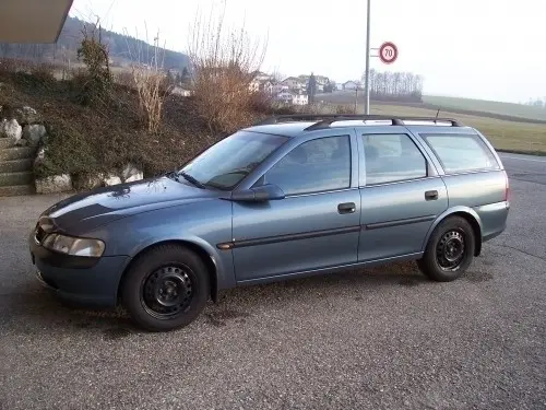 Opel Vectra (break) à vuarmarens