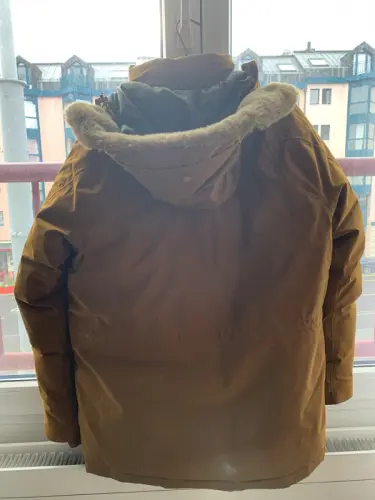 Manteau d’hiver Lacoste à Thônex
