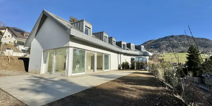 Villa neuve disponible de suite!