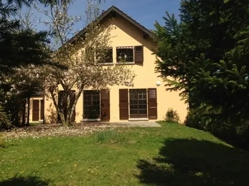 appartement 5.5 pièces dans maison à froideville