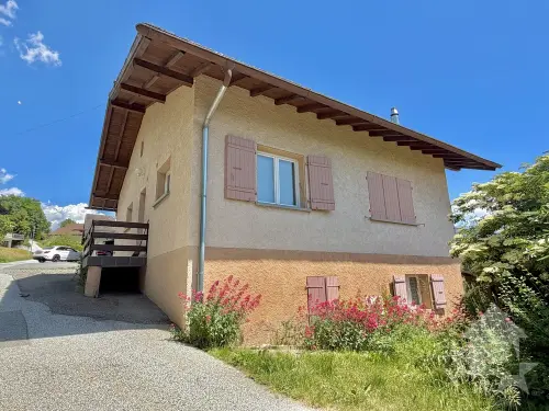 Lot immobilier, maison + terrains constructibles !