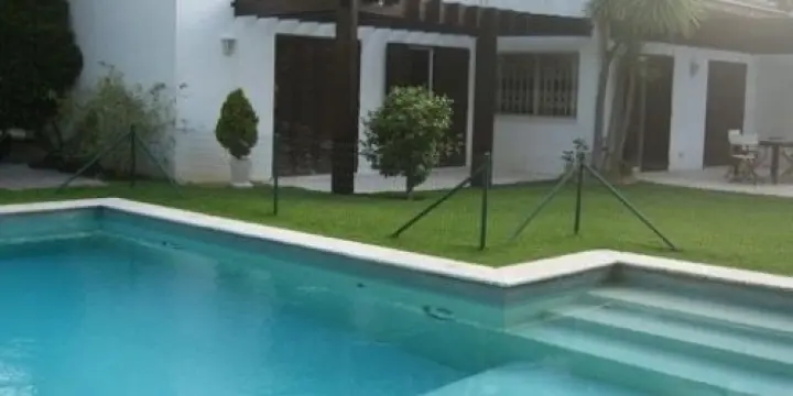 Maison centre Estoril piscine 5 min de l