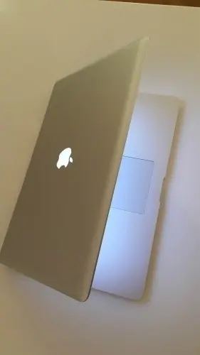 MacBook 17 "8 Go Intel Core i7 Pro - à genève