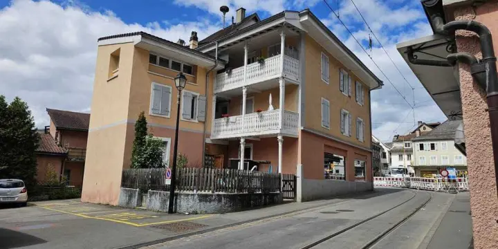 Renoviert, mitten im Stadtzentrum