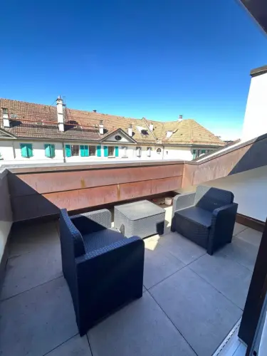 Appartement 3 pièces rénové avec terrasse à Genève