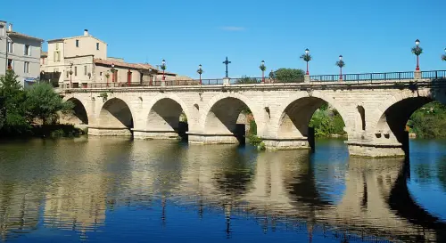 sommieres au centre médieval trés connu