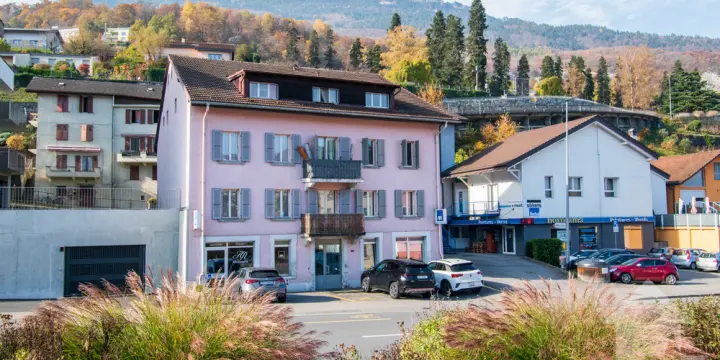 Immeuble de rendement (4.9% net) au centre ville de Monthey