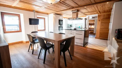 Splendide duplex en attique au centre du village à St-Luc