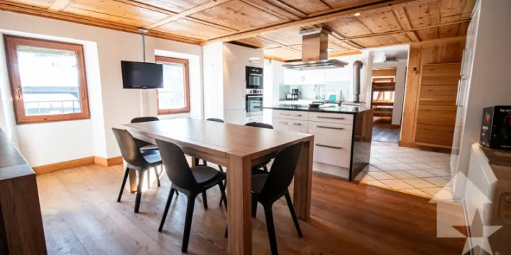 Splendide duplex en attique au centre du village