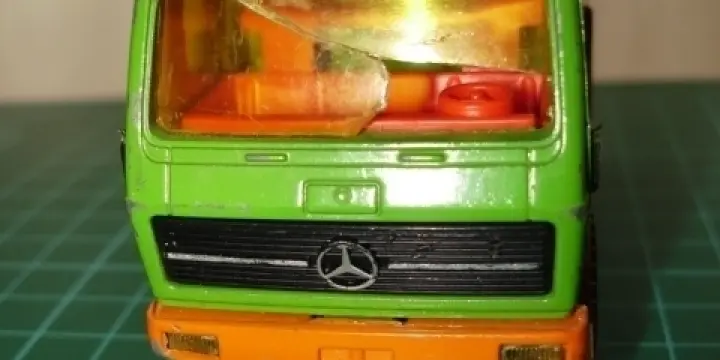 SIKU Mercedes-Benz 2232 320 ps 1:43