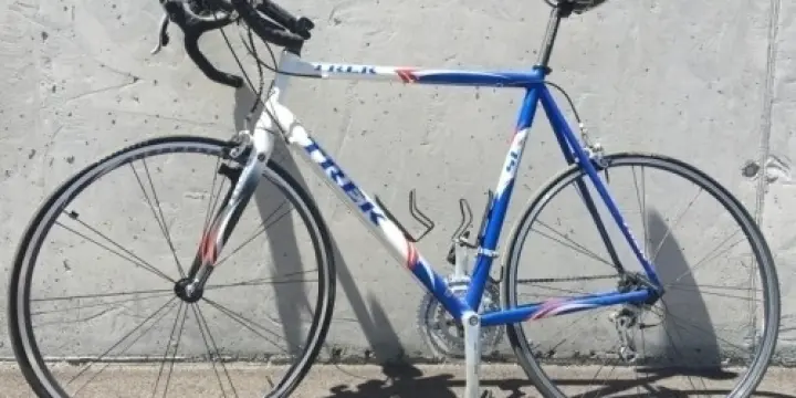 Vélo de course TREK