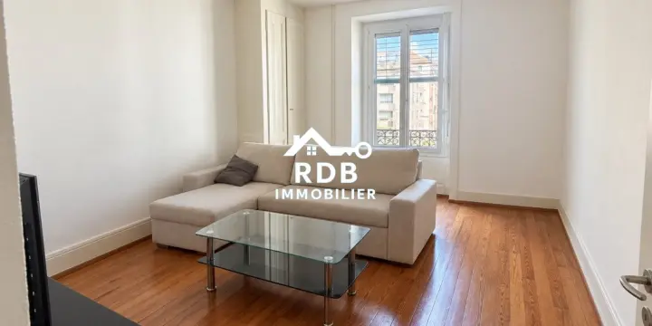 Appartement de 3 pièces au 3ème étage sans ascenseur situé à Genève 1205