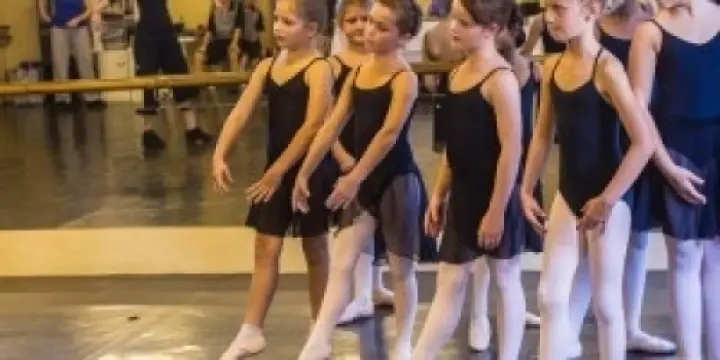 Cours de danse classique pour enfants de