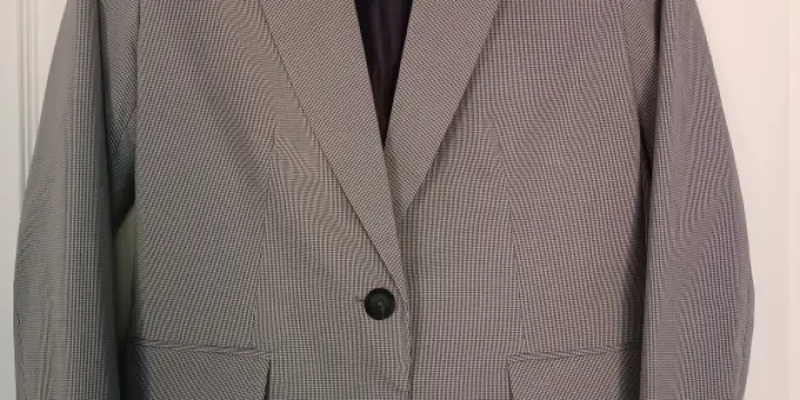 Blazer Zara, taille S. Gris avec motif petit pied de poule.
