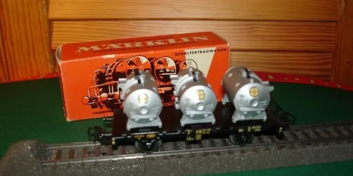 Märklin HO 4520 wagon porte-conteneurs BAYER